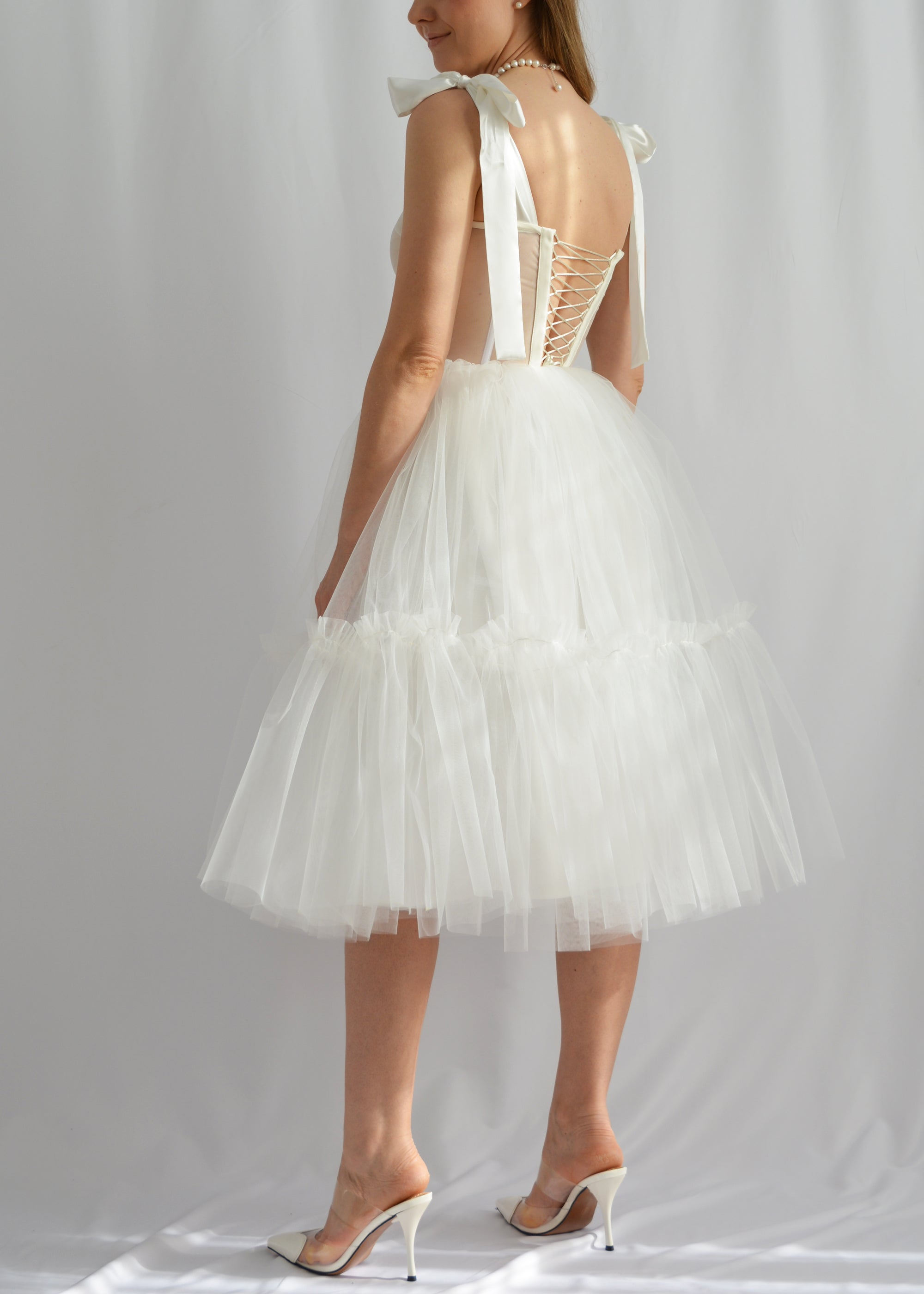 CLASSIC CHIC WHITE MIDI DRESS