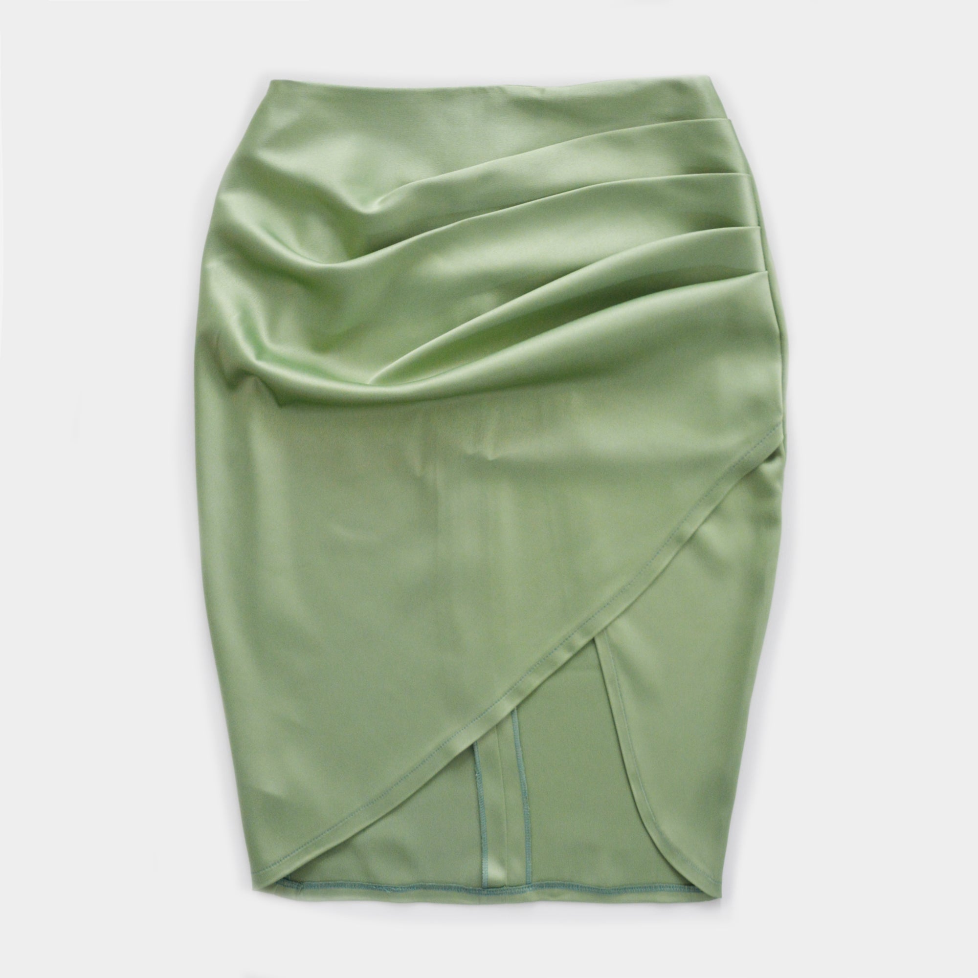 "PASSIONATE TOUCH" SATINATED SKIRT