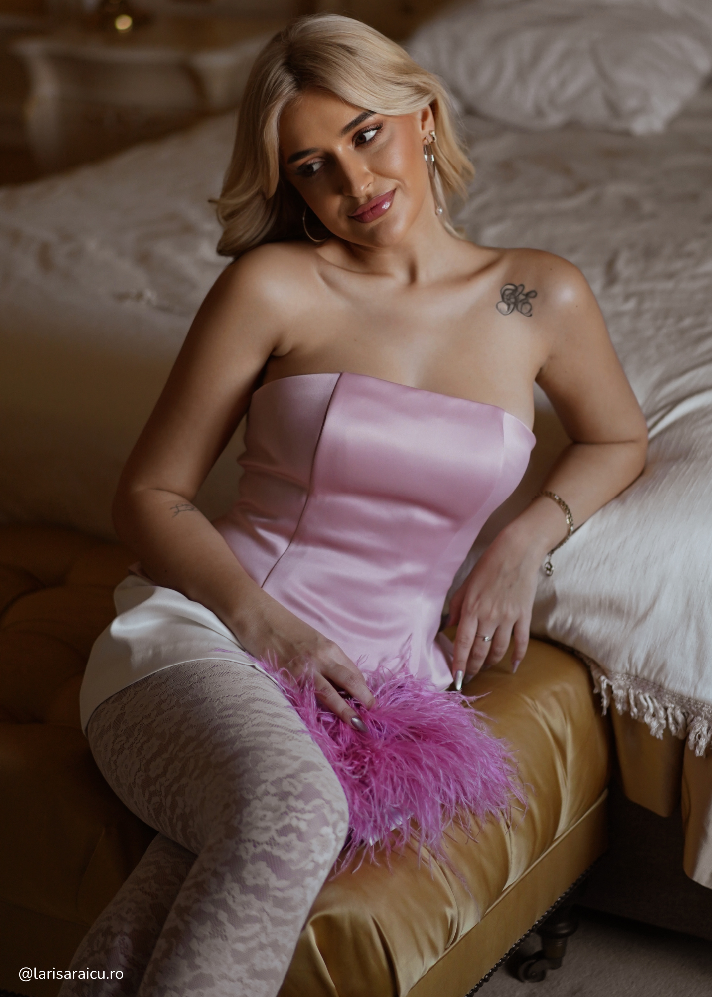 MUSE STRAPLESS POWDER PINK CORSET