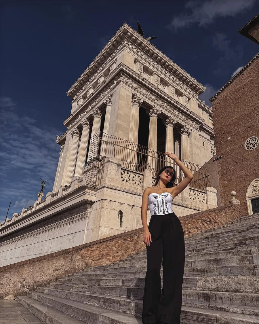 Oana Nutu muse look 1