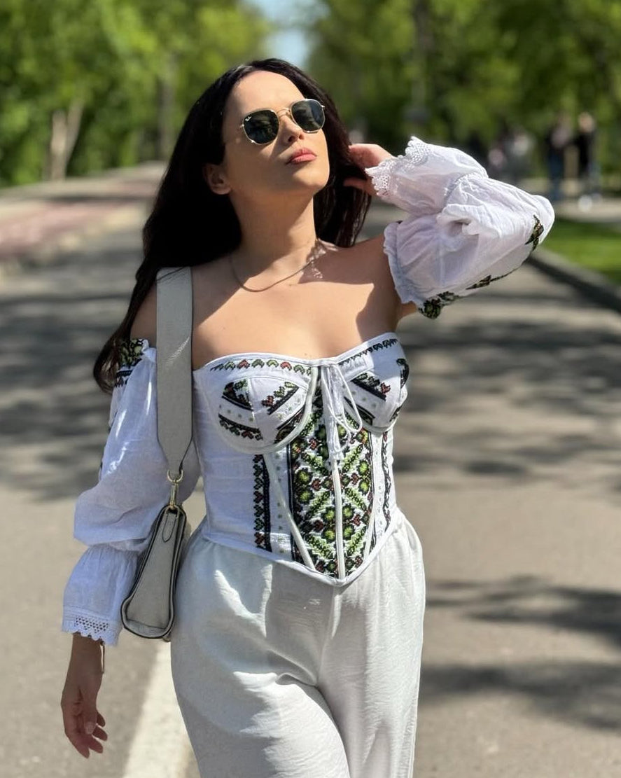 Oana Nutu muse look 2