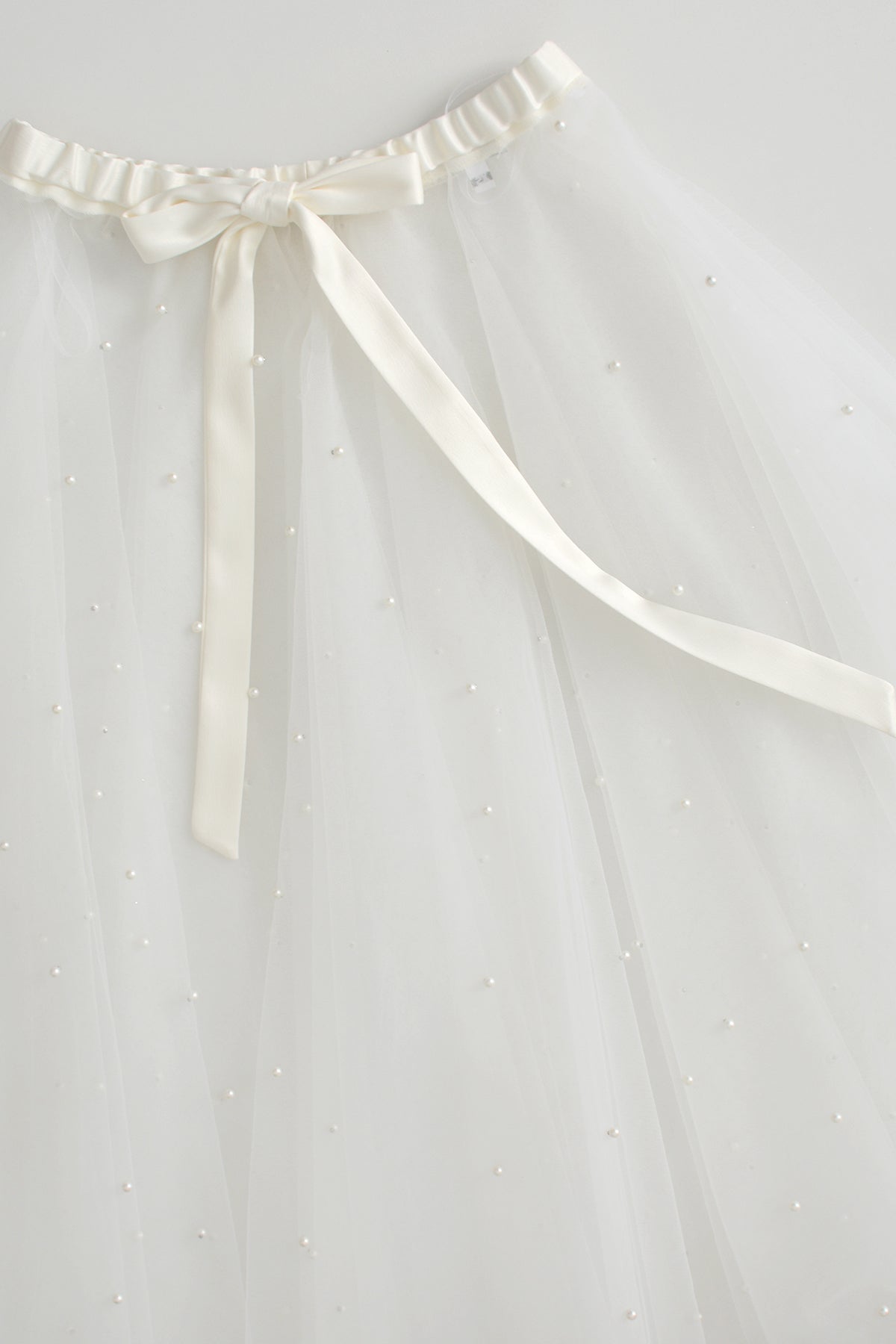 PEARLS WHITE MIDI SKIRT WITH BOW