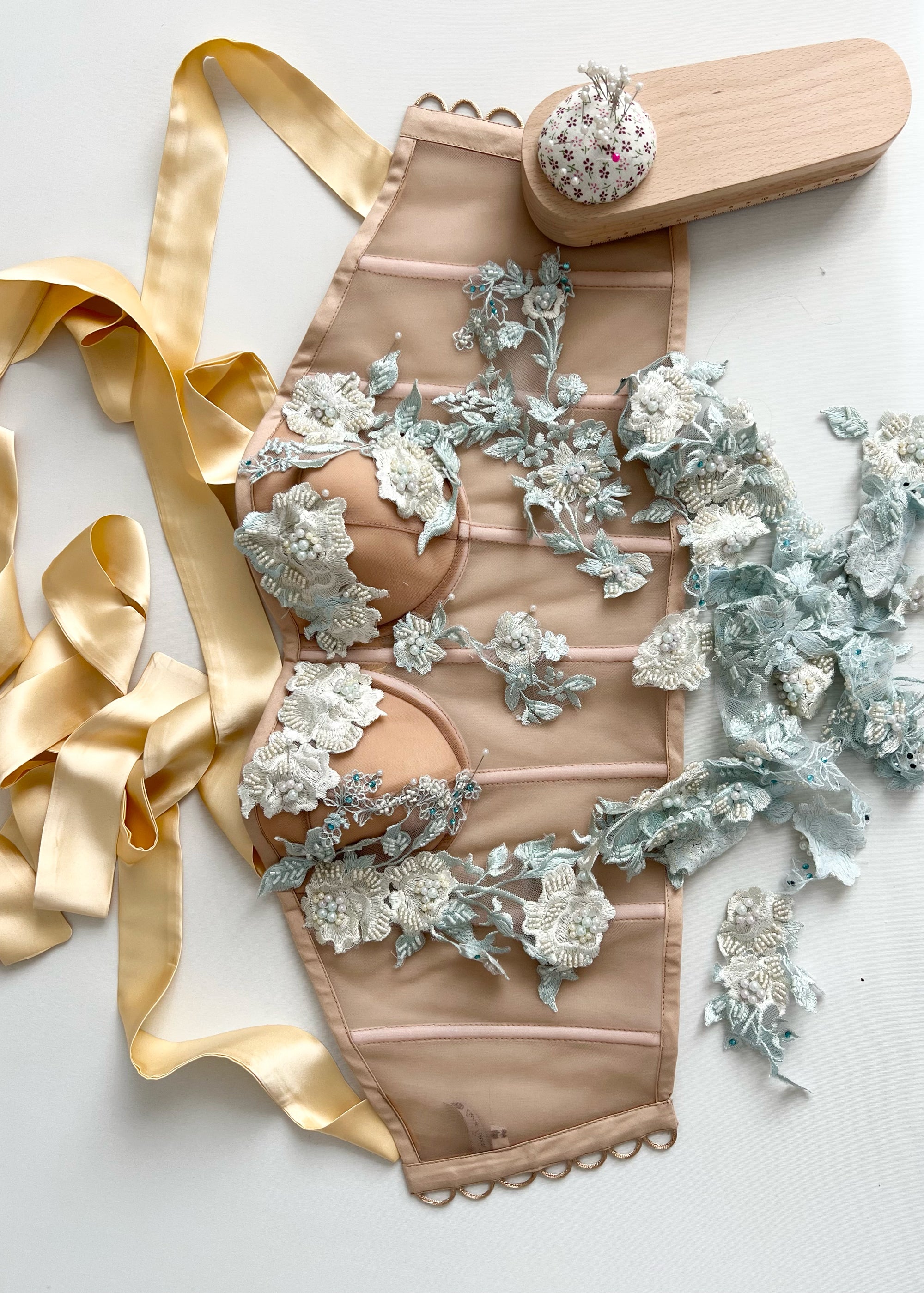SPRING FLOWERS CORSET WITH 100% SILK STRAPS